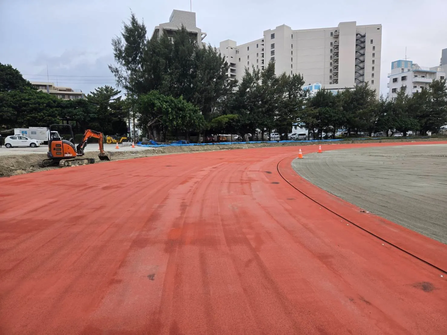 宜野湾市立グラウンド(ウレタン切削工事)