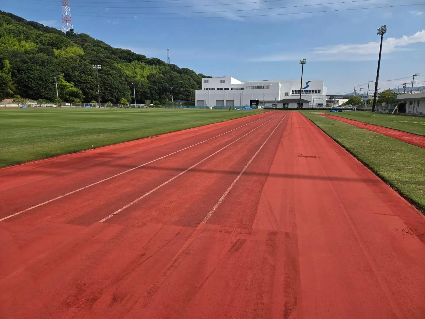 広島県内陸上スポーツ施設 (ウレタン切削工事)